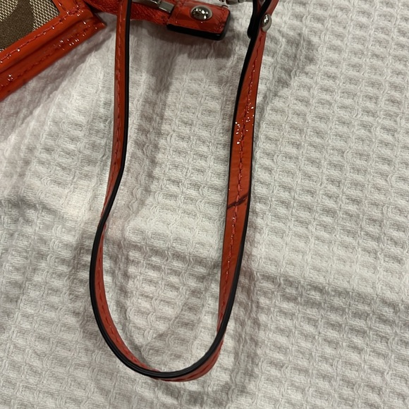 Coach hand wallet/wristlet - Picture 6 of 6